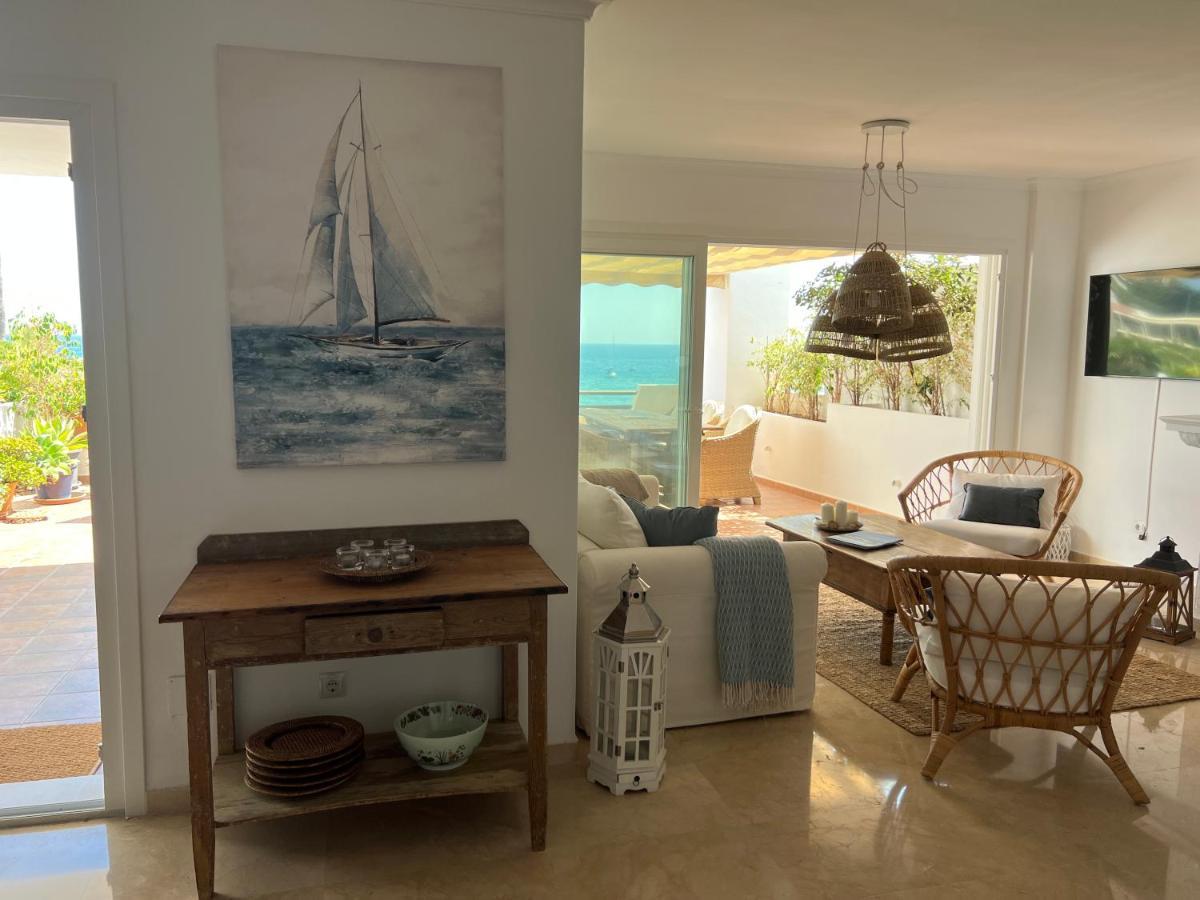 Playa Cristo Amazing Beach Terrace Appartment Estepona Buitenkant foto