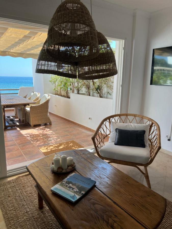 Playa Cristo Amazing Beach Terrace Appartment Estepona Buitenkant foto