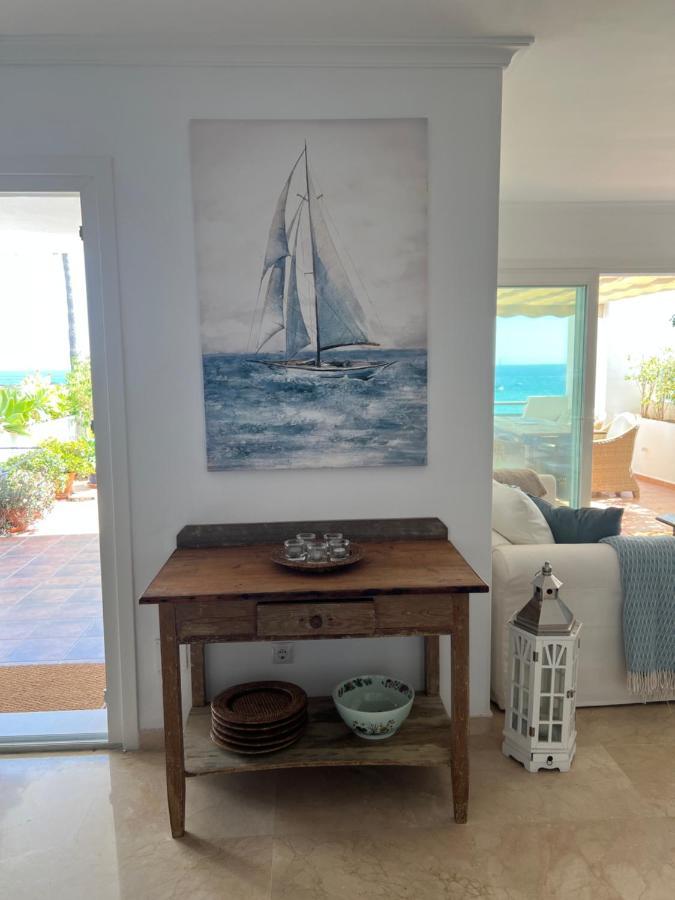 Playa Cristo Amazing Beach Terrace Appartment Estepona Buitenkant foto
