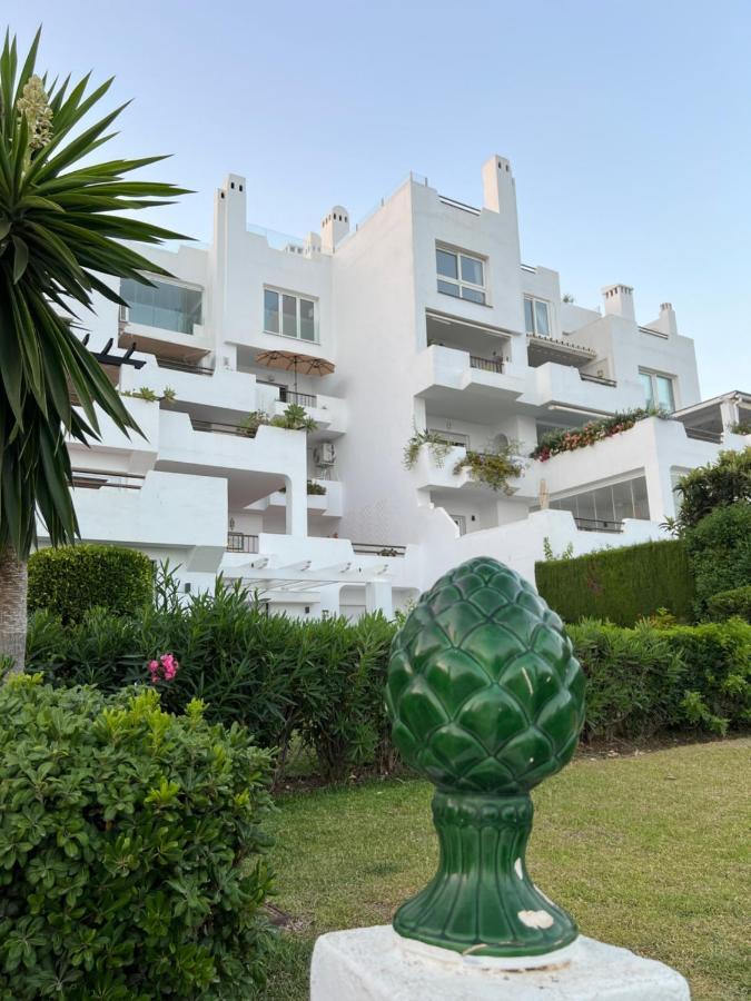 Playa Cristo Amazing Beach Terrace Appartment Estepona Buitenkant foto