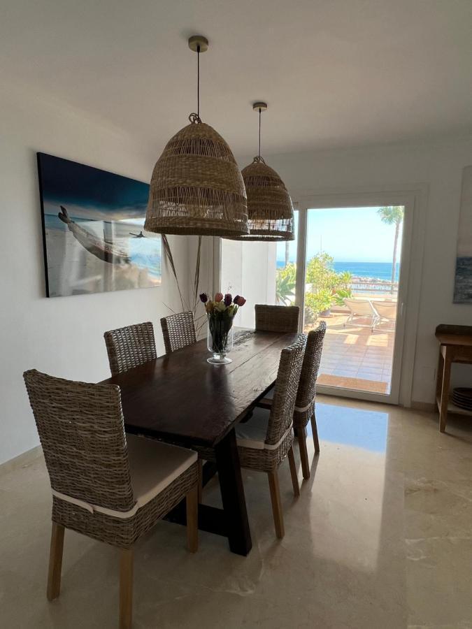 Playa Cristo Amazing Beach Terrace Appartment Estepona Buitenkant foto